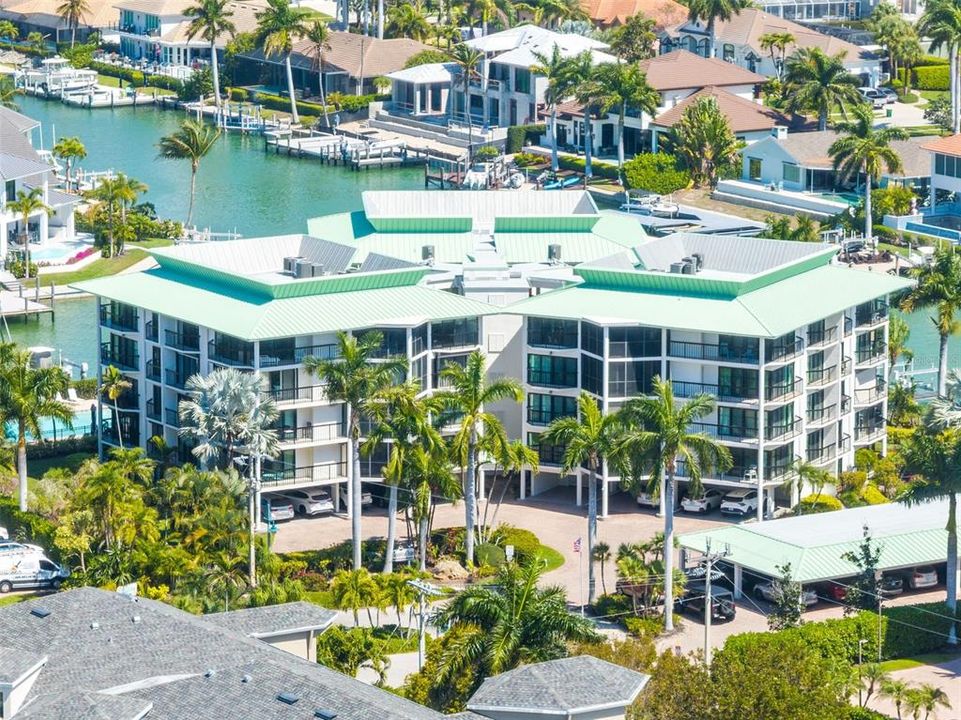 For Sale: $879,990 (2 beds, 2 baths, 1800 Square Feet)