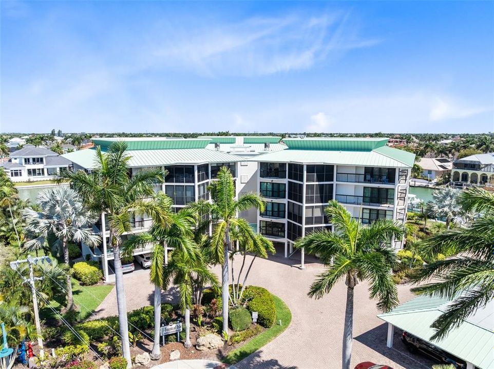 For Sale: $879,990 (2 beds, 2 baths, 1800 Square Feet)
