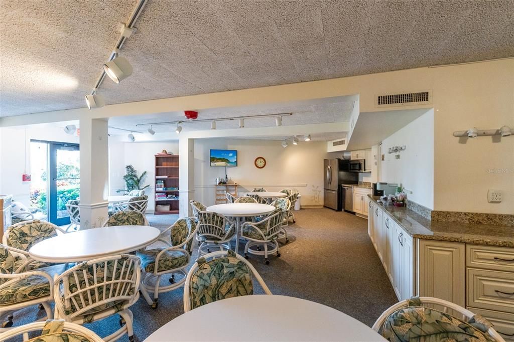 For Sale: $879,990 (2 beds, 2 baths, 1800 Square Feet)