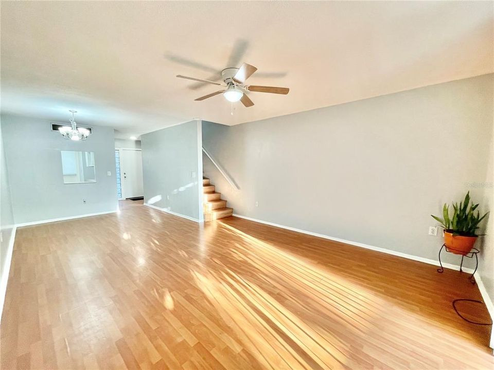 待售: $79,500 (2 贝兹, 2 浴室, 1292 平方英尺)