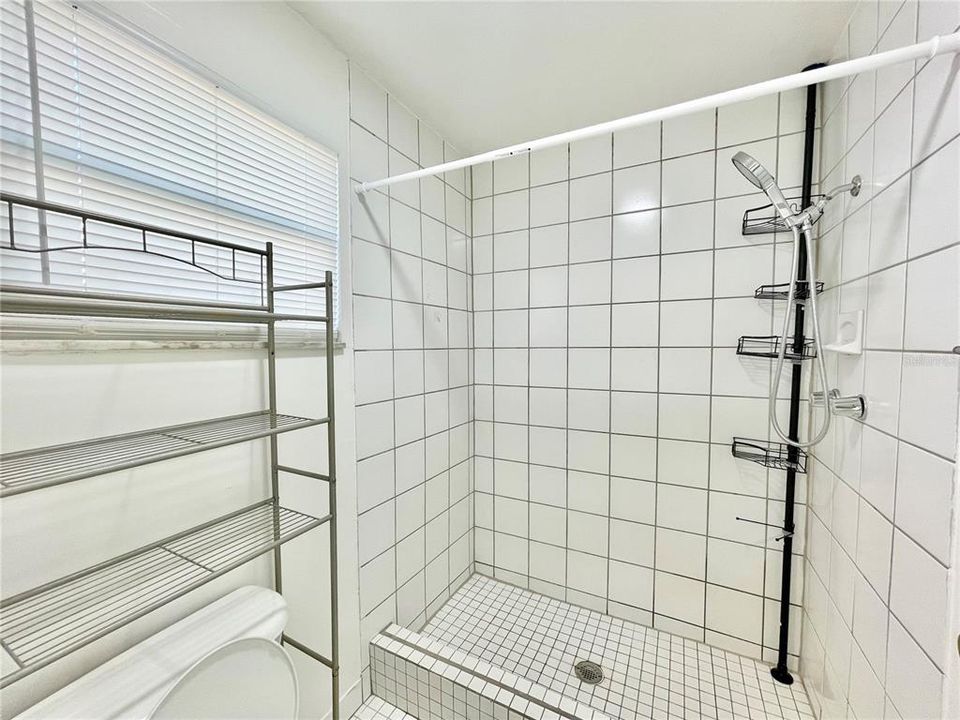 待售: $79,500 (2 贝兹, 2 浴室, 1292 平方英尺)