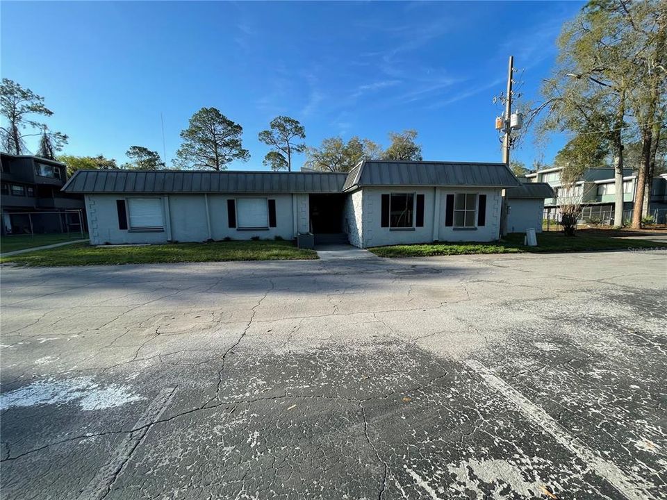 待售: $79,500 (2 贝兹, 2 浴室, 1292 平方英尺)