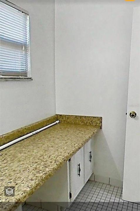 待售: $79,500 (2 贝兹, 2 浴室, 1292 平方英尺)