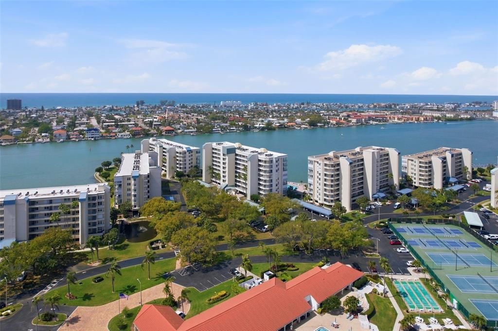 Vendido Recientemente: $839,900 (3 camas, 2 baños, 1300 Pies cuadrados)