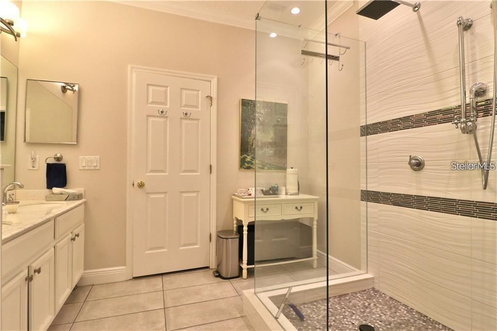 Active With Contract: $3,300 (4 beds, 2 baths, 1866 Square Feet)