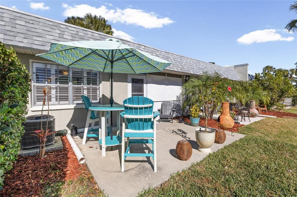 For Sale: $113,000 (1 beds, 1 baths, 659 Square Feet)