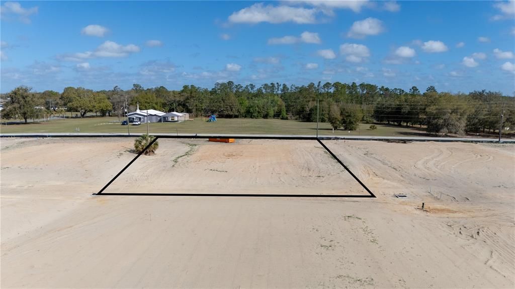 待售: $220,000 (0.53 acres)