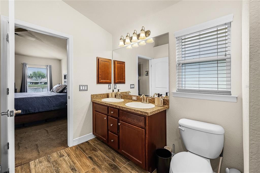 Active With Contract: $325,000 (4 beds, 2 baths, 1827 Square Feet)