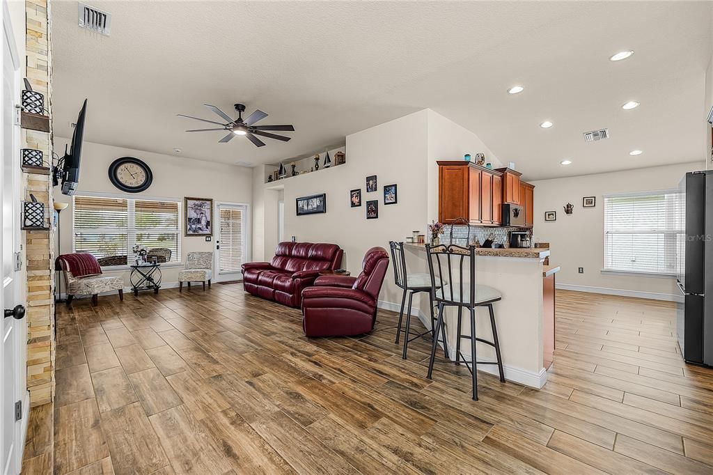 Active With Contract: $325,000 (4 beds, 2 baths, 1827 Square Feet)