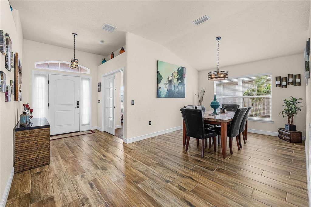 Active With Contract: $325,000 (4 beds, 2 baths, 1827 Square Feet)