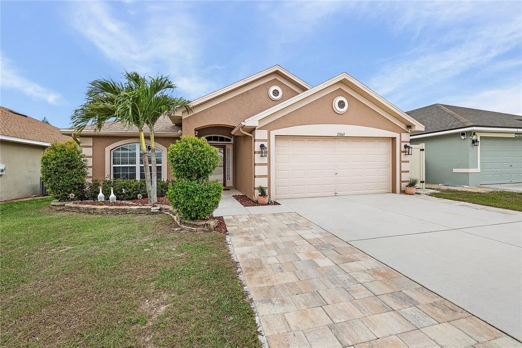 Active With Contract: $325,000 (4 beds, 2 baths, 1827 Square Feet)