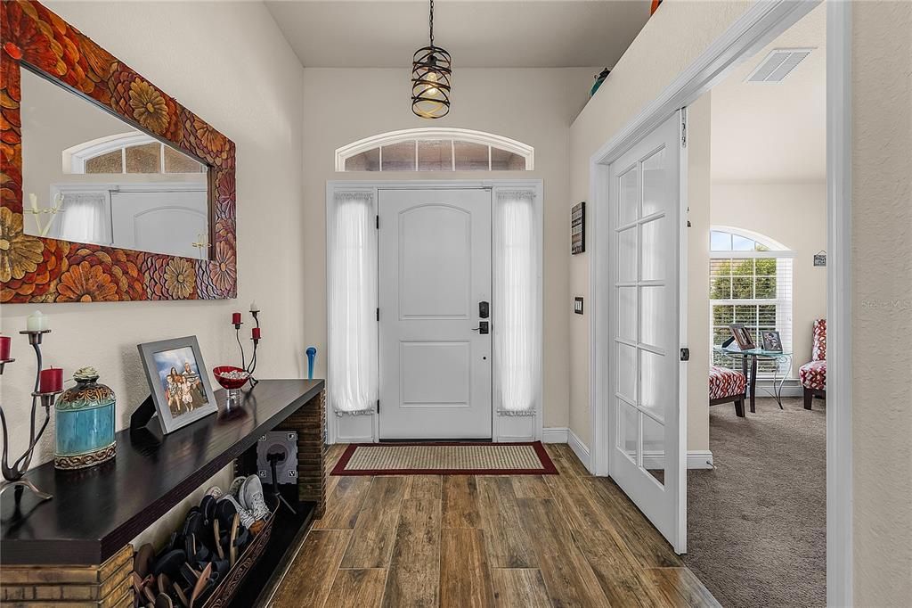 Active With Contract: $325,000 (4 beds, 2 baths, 1827 Square Feet)