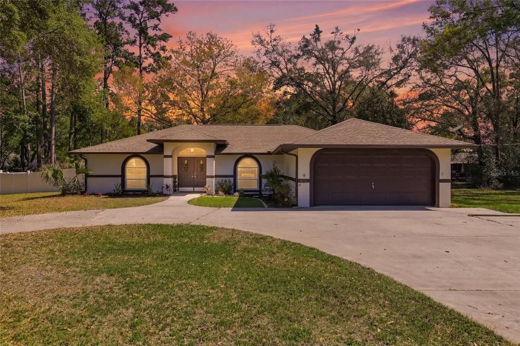 For Sale: $325,000 (3 beds, 2 baths, 1773 Square Feet)