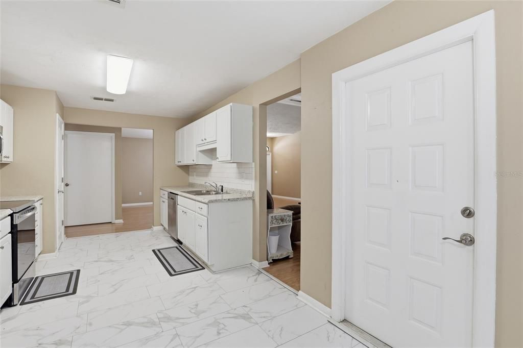 For Sale: $325,000 (3 beds, 2 baths, 1773 Square Feet)