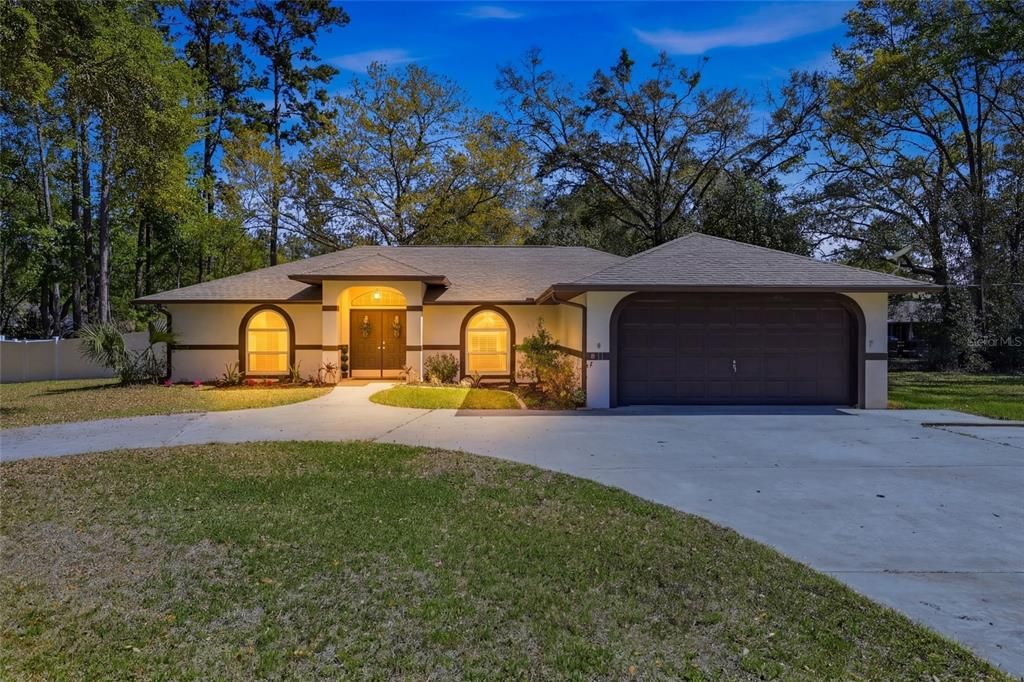 For Sale: $325,000 (3 beds, 2 baths, 1773 Square Feet)