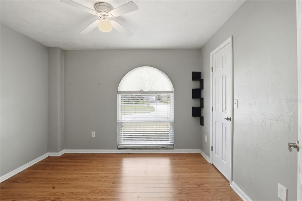 For Sale: $325,000 (3 beds, 2 baths, 1773 Square Feet)