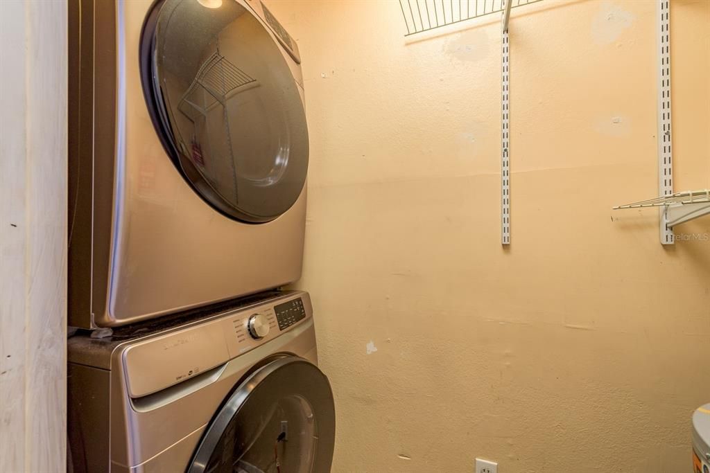 Activo con contrato: $104,900 (1 camas, 1 baños, 824 Pies cuadrados)