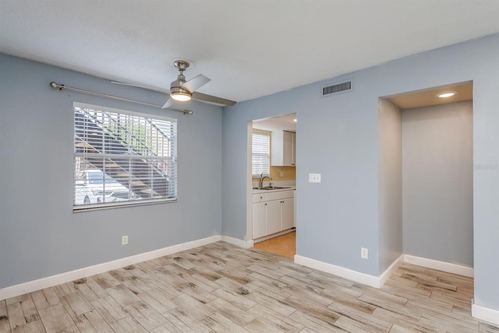 Activo con contrato: $104,900 (1 camas, 1 baños, 824 Pies cuadrados)