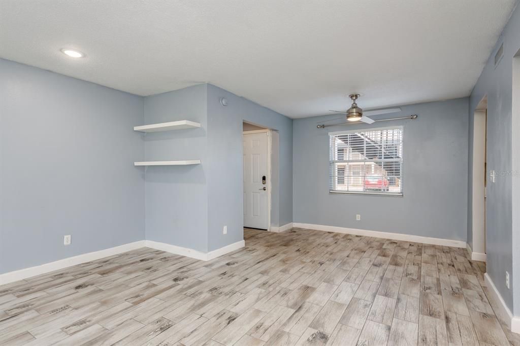Activo con contrato: $104,900 (1 camas, 1 baños, 824 Pies cuadrados)