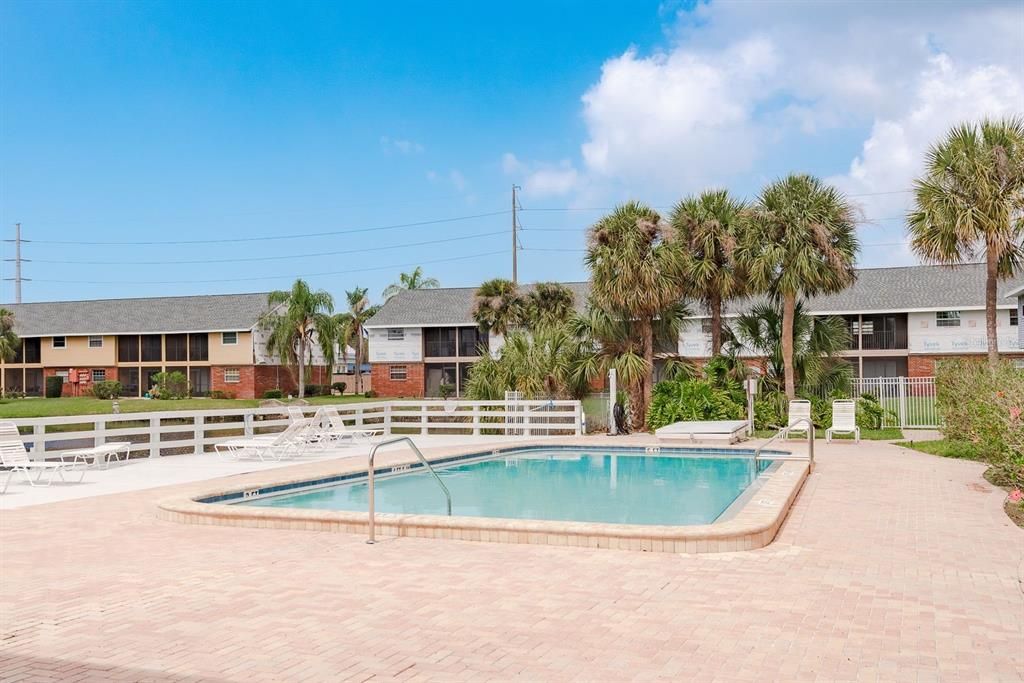 Activo con contrato: $104,900 (1 camas, 1 baños, 824 Pies cuadrados)