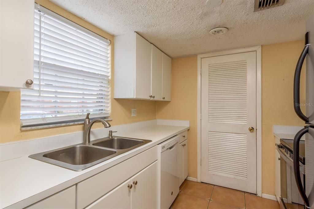 Activo con contrato: $104,900 (1 camas, 1 baños, 824 Pies cuadrados)