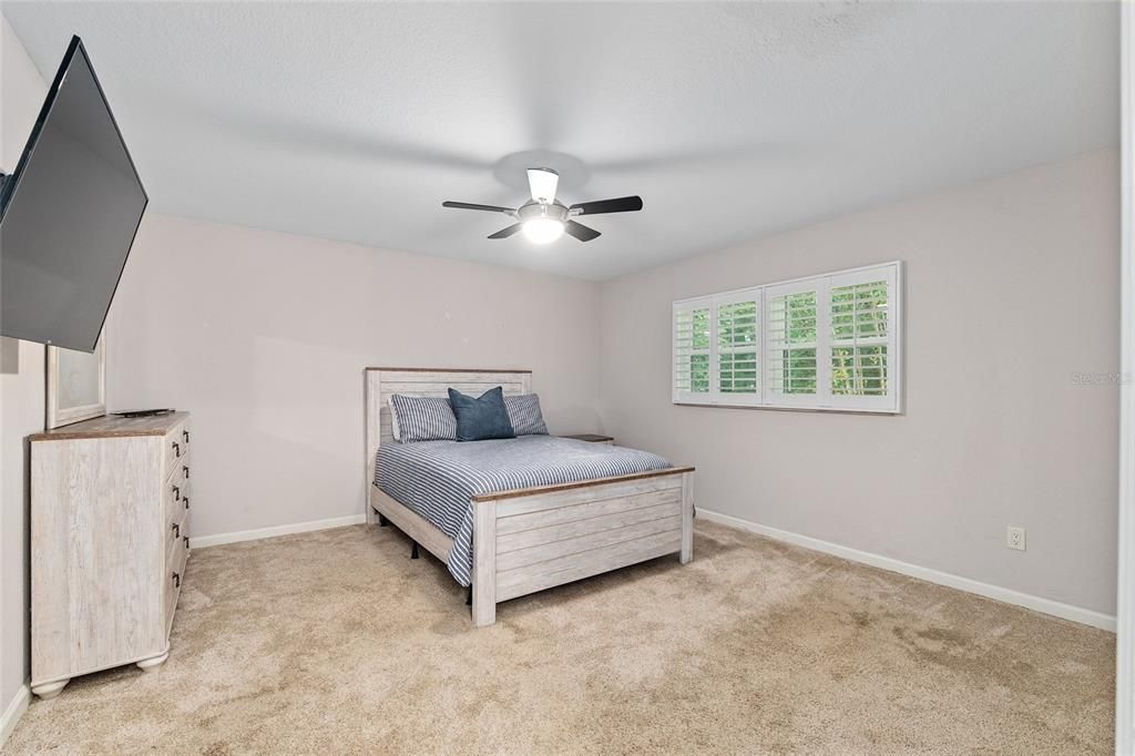 Activo con contrato: $675,000 (3 camas, 3 baños, 2860 Pies cuadrados)