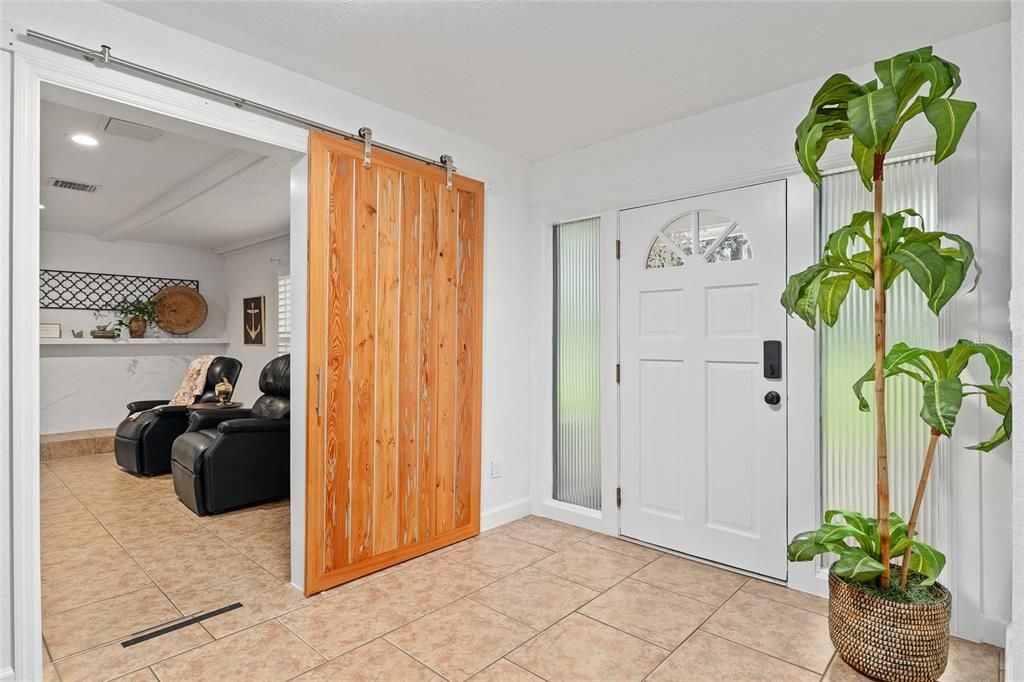 Activo con contrato: $675,000 (3 camas, 3 baños, 2860 Pies cuadrados)