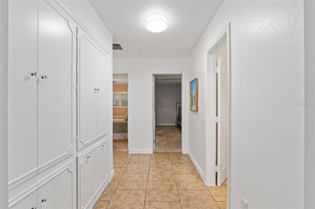 Activo con contrato: $675,000 (3 camas, 3 baños, 2860 Pies cuadrados)