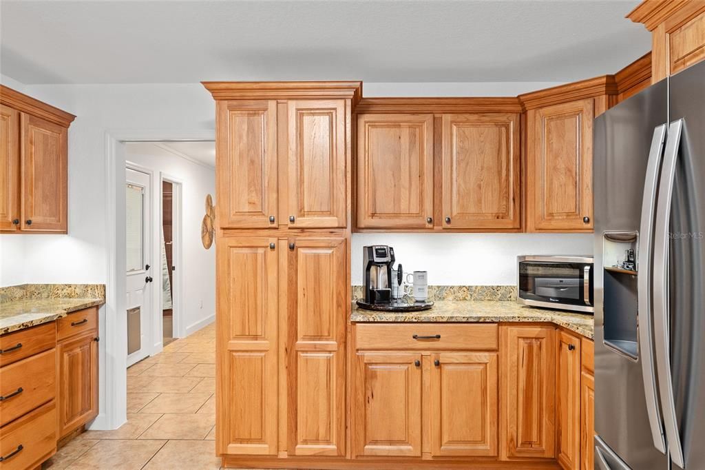 Activo con contrato: $675,000 (3 camas, 3 baños, 2860 Pies cuadrados)
