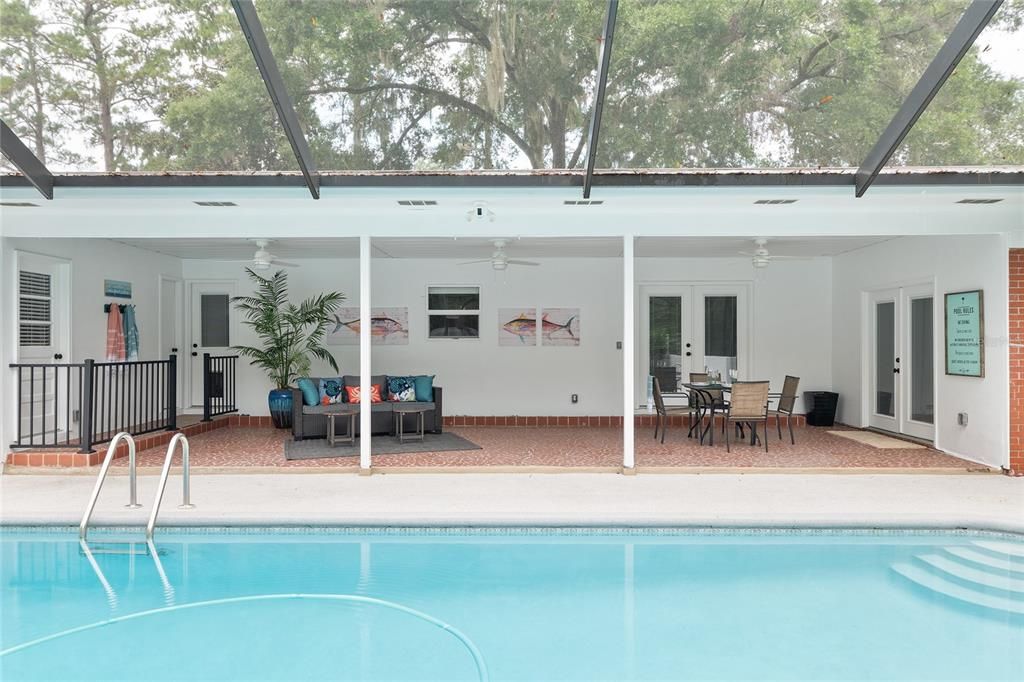 Activo con contrato: $675,000 (3 camas, 3 baños, 2860 Pies cuadrados)
