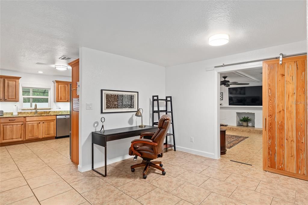 Activo con contrato: $675,000 (3 camas, 3 baños, 2860 Pies cuadrados)