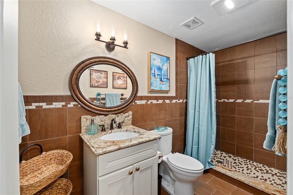 Activo con contrato: $675,000 (3 camas, 3 baños, 2860 Pies cuadrados)