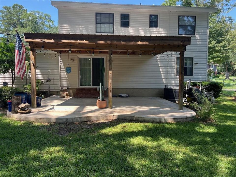For Sale: $365,000 (4 beds, 2 baths, 1792 Square Feet)