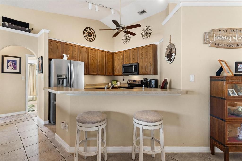 Activo con contrato: $385,000 (3 camas, 2 baños, 1742 Pies cuadrados)