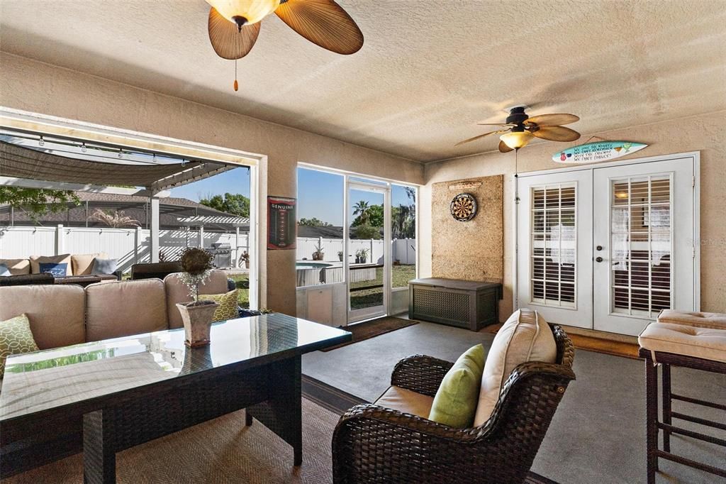 Activo con contrato: $385,000 (3 camas, 2 baños, 1742 Pies cuadrados)