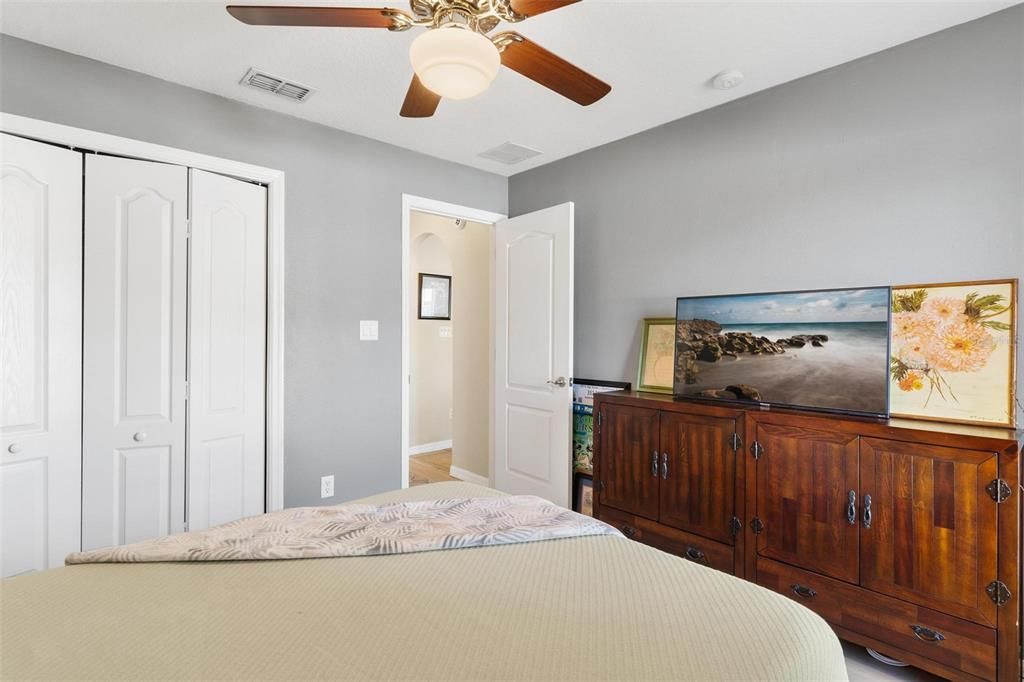 Activo con contrato: $385,000 (3 camas, 2 baños, 1742 Pies cuadrados)