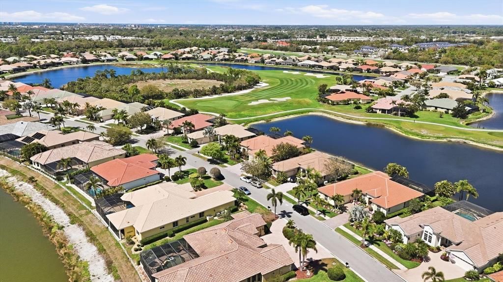 En Venta: $985,450 (4 camas, 3 baños, 3102 Pies cuadrados)