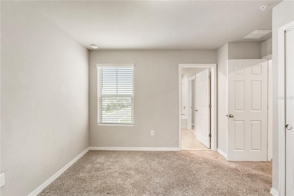 For Rent: $2,400 (3 beds, 2 baths, 1574 Square Feet)