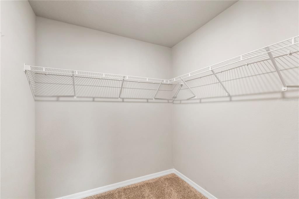 For Rent: $2,400 (3 beds, 2 baths, 1574 Square Feet)