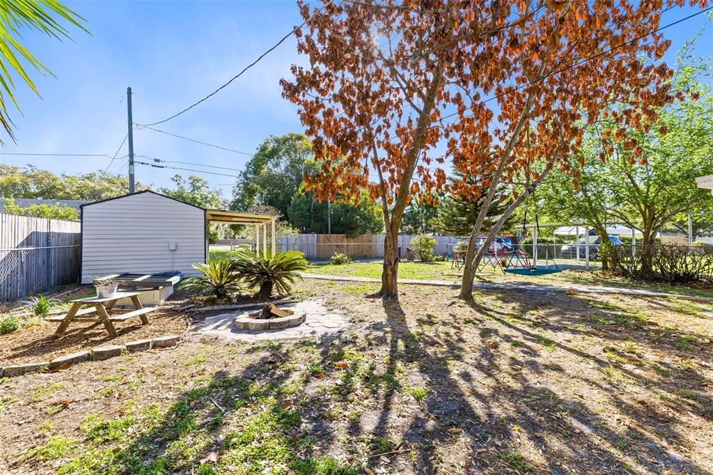 Active With Contract: $339,900 (3 beds, 2 baths, 1645 Square Feet)