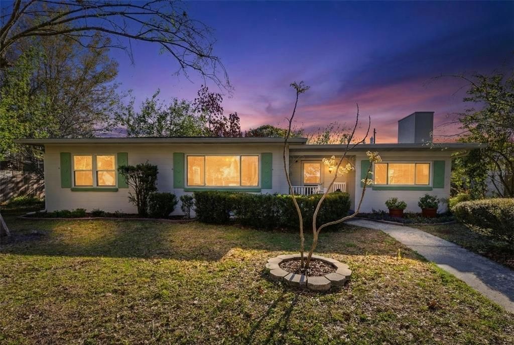 Active With Contract: $339,900 (3 beds, 2 baths, 1645 Square Feet)