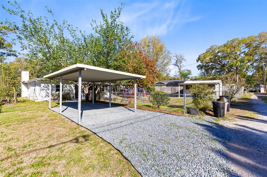 Active With Contract: $339,900 (3 beds, 2 baths, 1645 Square Feet)