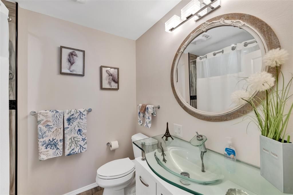 На продажу: $975,595 (2 спален, 2 ванн, 1188 Квадратных фут)