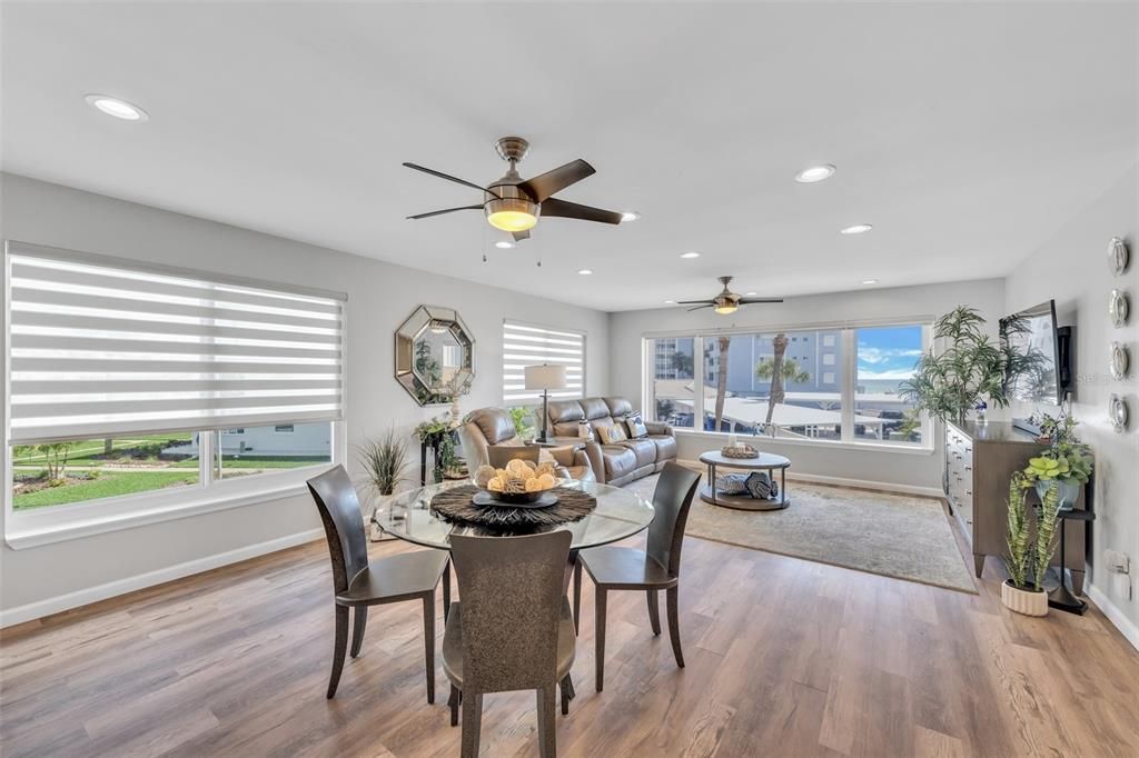 На продажу: $975,595 (2 спален, 2 ванн, 1188 Квадратных фут)