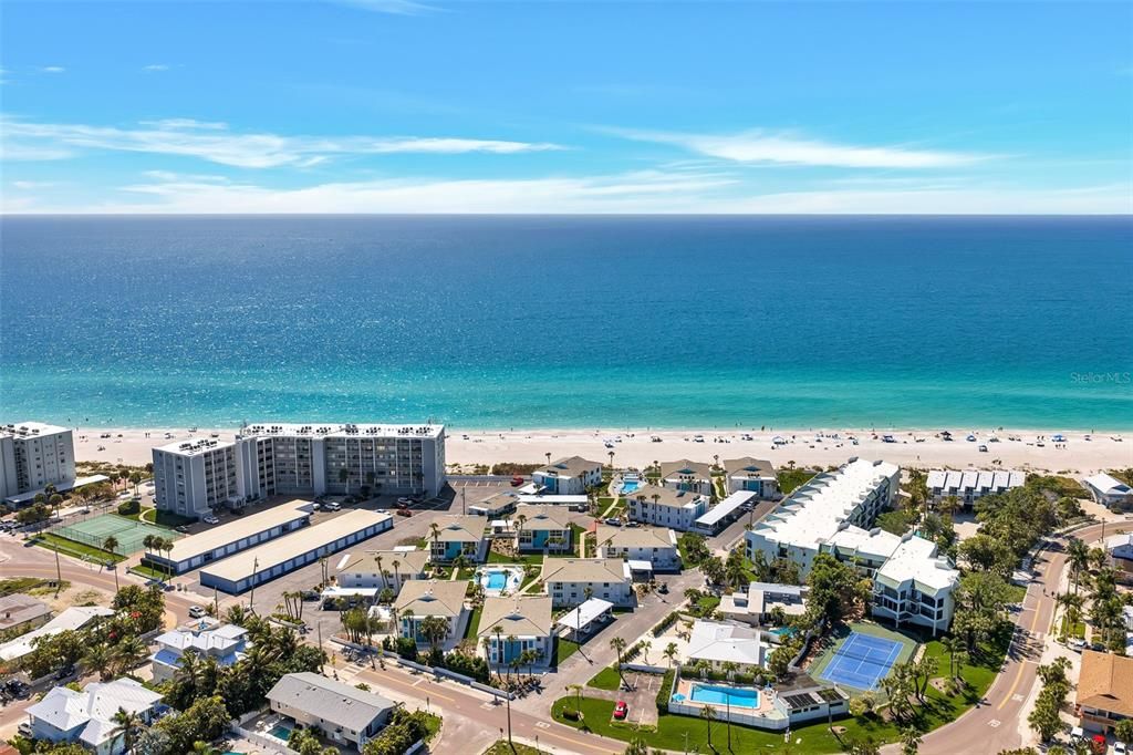 На продажу: $975,595 (2 спален, 2 ванн, 1188 Квадратных фут)