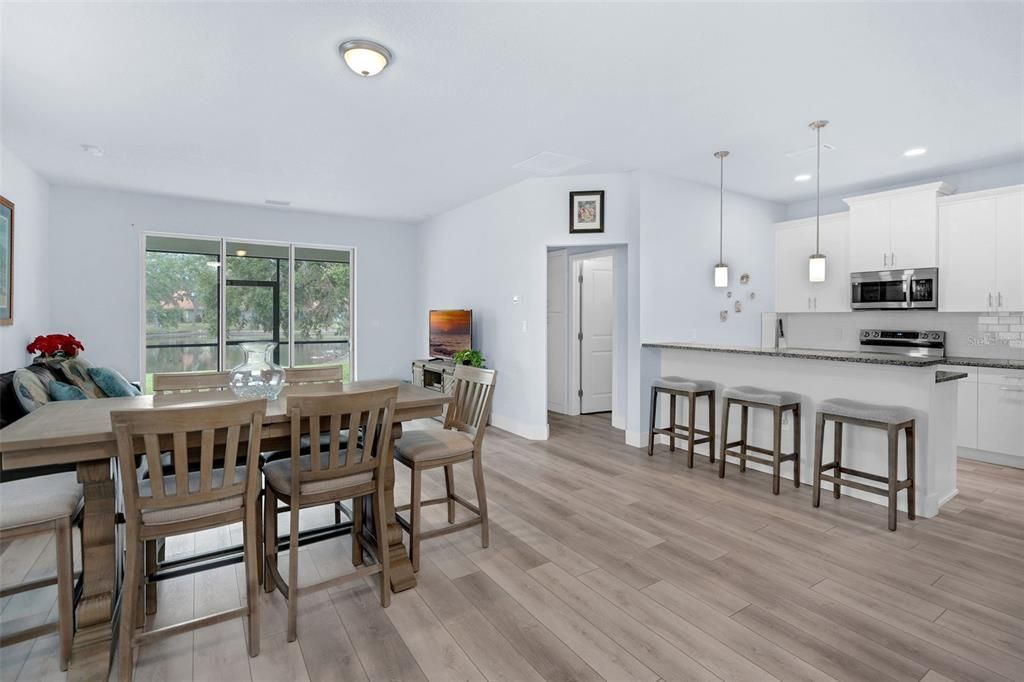 En Venta: $273,999 (2 camas, 2 baños, 1248 Pies cuadrados)