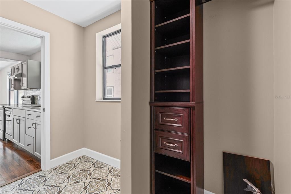 На продажу: $529,999 (5 спален, 0 ванн, 2482 Квадратных фут)