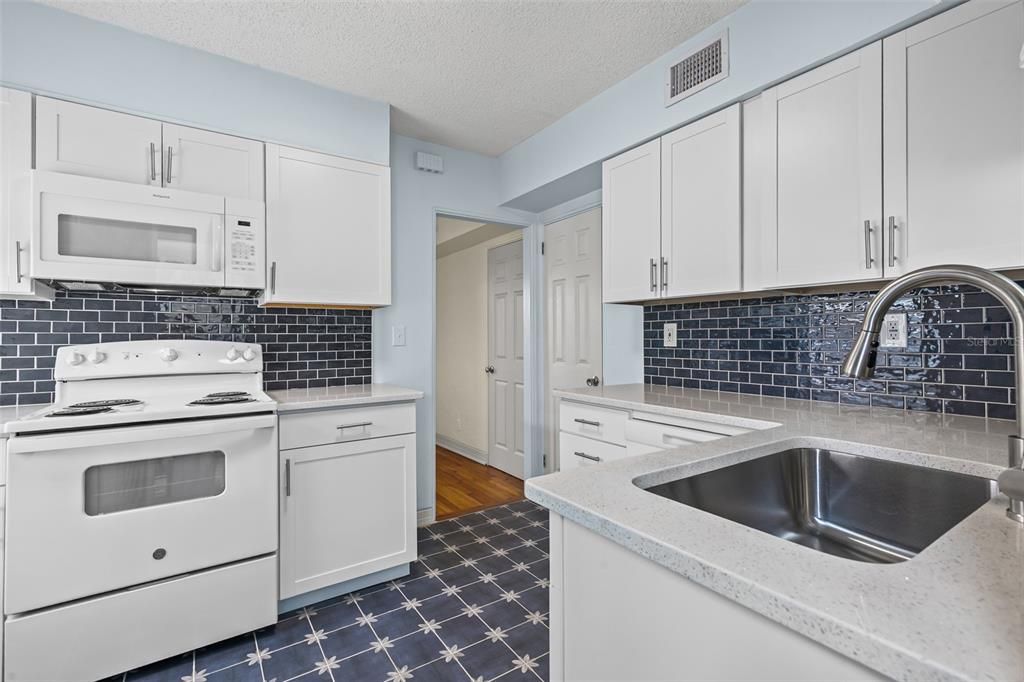 На продажу: $529,999 (5 спален, 0 ванн, 2482 Квадратных фут)