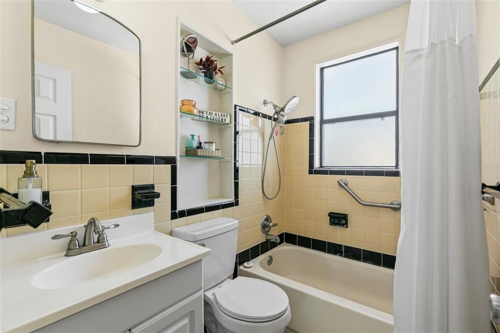 На продажу: $529,999 (5 спален, 0 ванн, 2482 Квадратных фут)