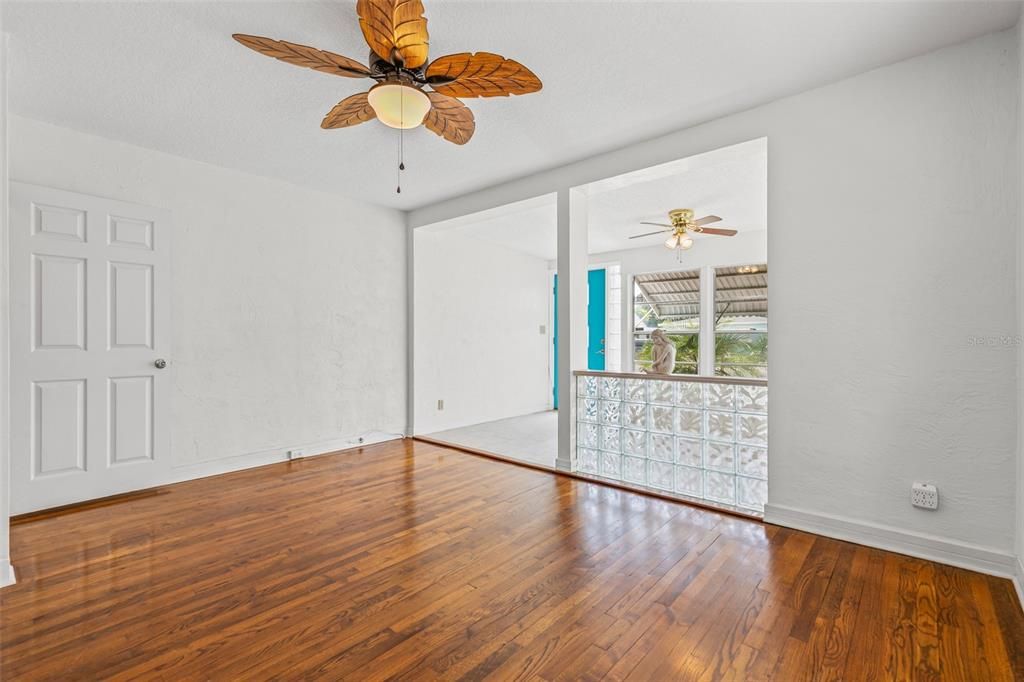 На продажу: $529,999 (5 спален, 0 ванн, 2482 Квадратных фут)